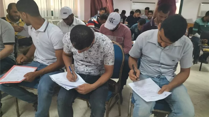 القوي العاملة: بدء المقابلات الشخصية لشغل 40 وظيفة بشركات البترول بالإسكندرية