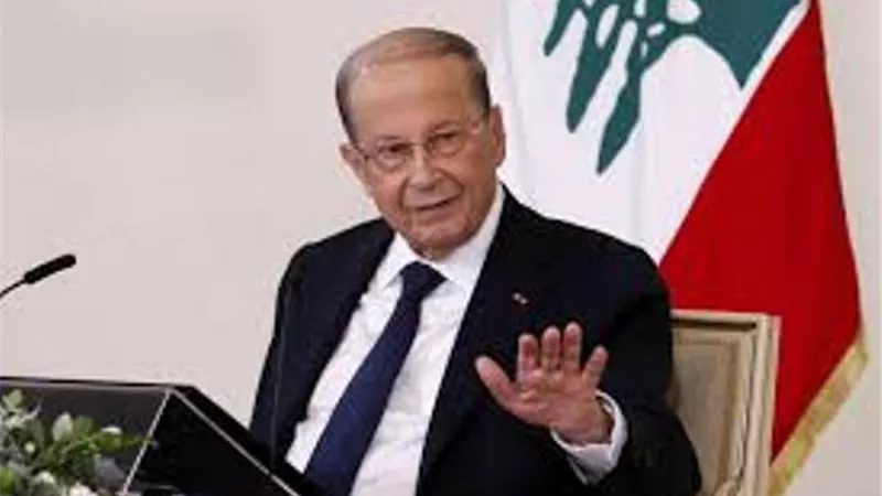 الرئيس اللبناني يؤكد عمق العلاقات الأخوية مع الكويت ويمنح سفيرها وسام الأرز الوطني