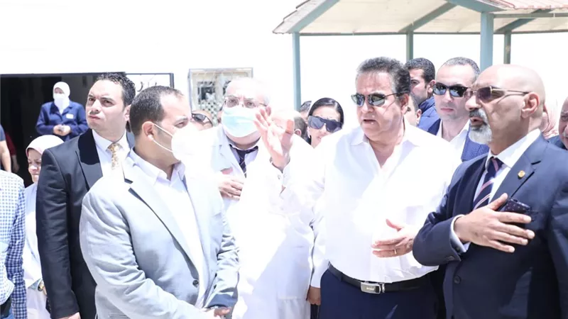 وزير الصحة يتابع استحداث قسم 