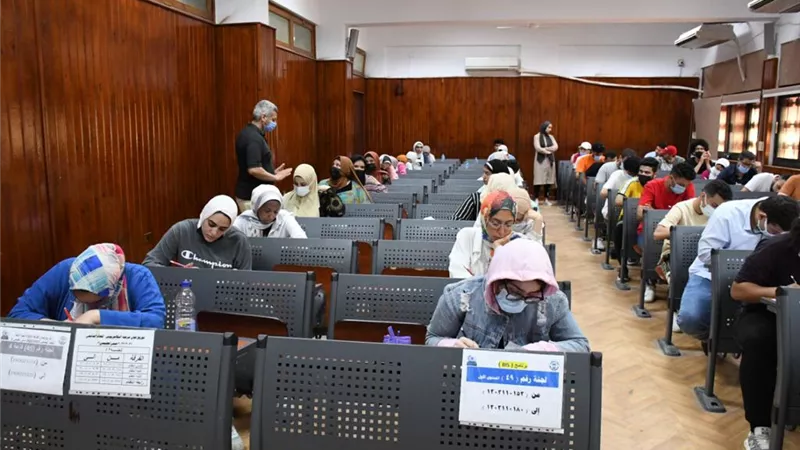 ٧٥٧٦ حصيلة التصحيح الإلكتروني للنظام الفصلي والبرامج المميزة بتجارة القناة