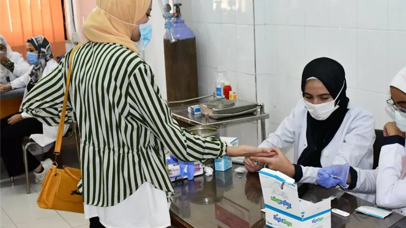 الإدارة الطبية بجامعة القناة تقدم خدماتها ل13 كلية خلال الإمتحانات ..صور