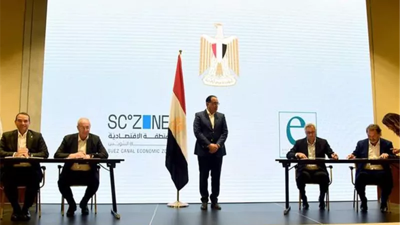 مدبولى يشهد توقيع مذكرة تفاهم بين القطاعين الحكومي والخاص وشركات عالمية لتوطين صناعة السيارات