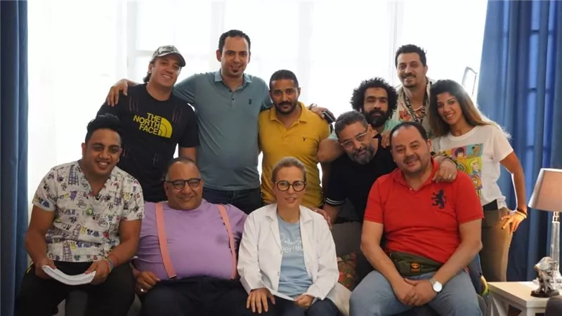 بالصور.. اسماعيل فاروق: فركش ديكور 
