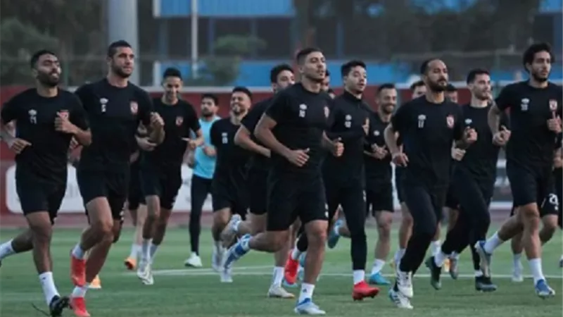 الأهلى يختتم مرانه الأخير استعدادًا لمواجهة إيسترن كومبانى بالدورى