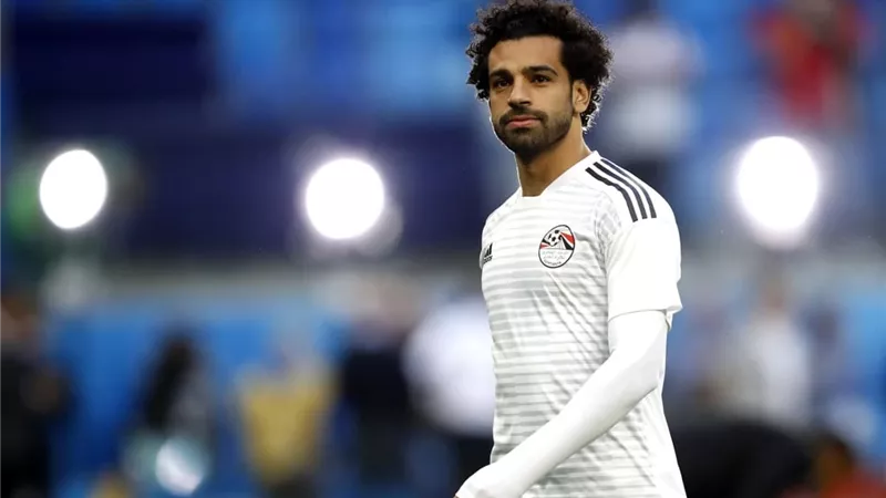 بالفيديو.. ماذا يتناول محمد صلاح؟ ولماذا تشتكي زوجته من الأجهزة في المنزل؟