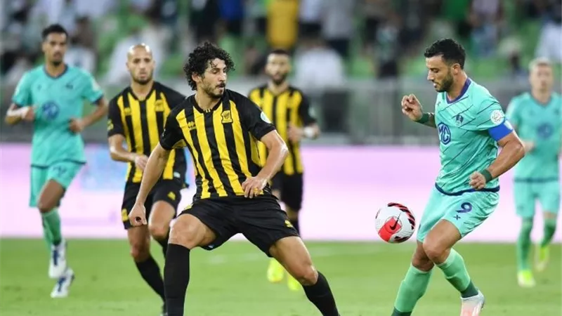 بعد الاتفاق على مباراة ودية.. تعرف على موعد كلاسيكو الأهلى واتحاد جدة