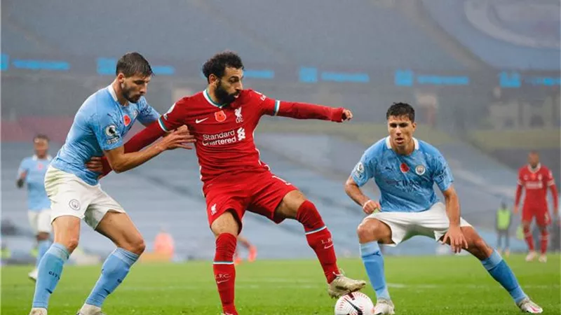 تقارير: ليفربول يركز على تجديد عقد محمد صلاح بعد صفقة نونيز