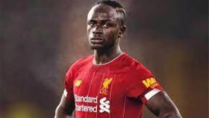 ليفربول يهدد صفقة مانى مع بايرن بالفشل