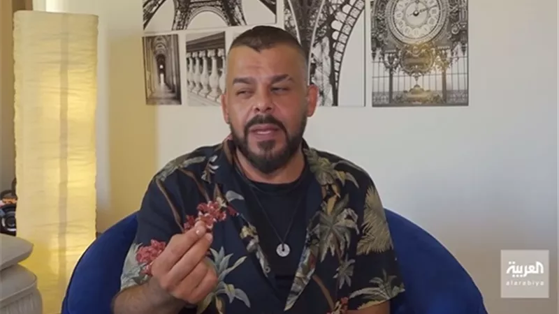 منذر ريحانة سكشف عن وجهه نظره فى التعامل مع المرأة