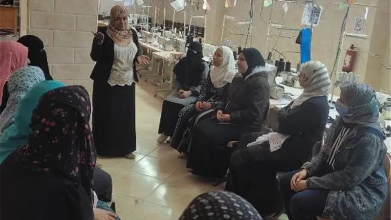 القوى العاملة تنظم ندوة حول المساواة بين الجنسين والقضاء على العنف بالإسماعيلية