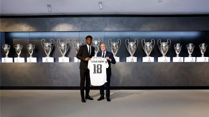 تشواميني يهدد بقاء نجم ريال مدريد