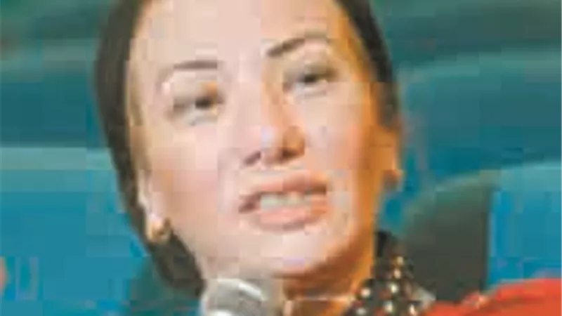 وزيرة البيئة للنواب : 100 أتوبيس كهربائي.. دعم لهيئة النقل العام