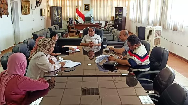 رئيس غارب يعقد لجنة الحالات الانسانية ودراسة 14 طلب