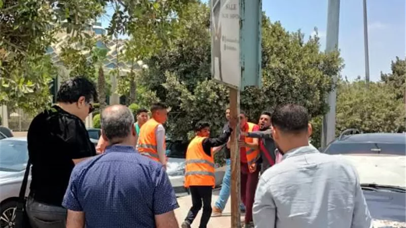 النجار: جهاز 6 أكتوبر يشن حملة شرسة على الإعلانات المخالفة داخل أحياء المدينة.. بالصور