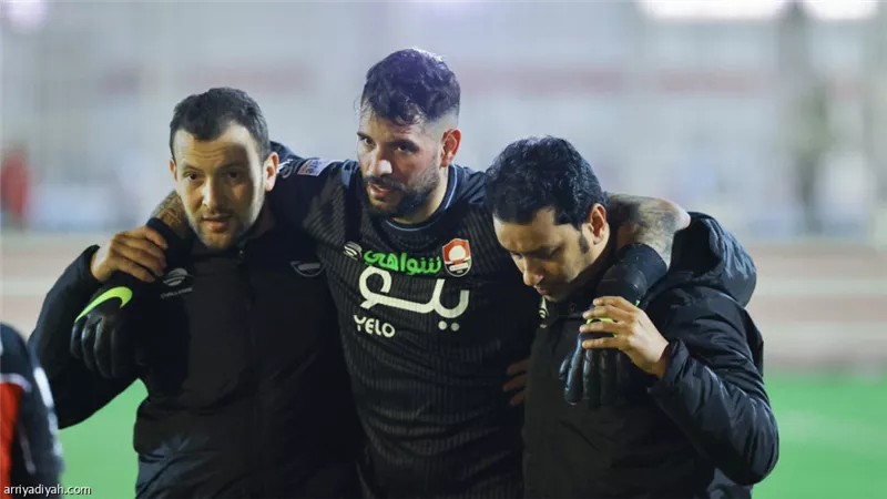 الرائد السعودى يعلن فسخ عقد حارسه الإسبانى