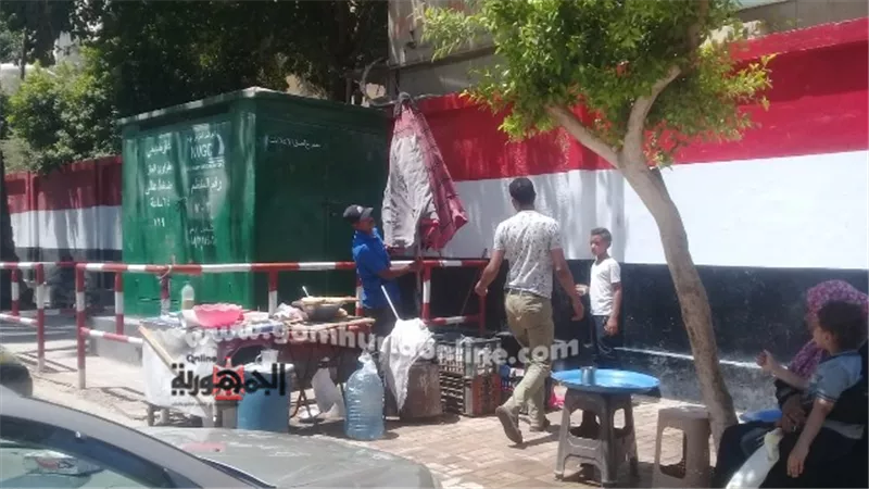 محافظ أسيوط: رفع وإزالة اشغالات الباعة الجائلين ومصادرة 20 شيشة خلال حملات بحي شرق ومركز ساحل سليم