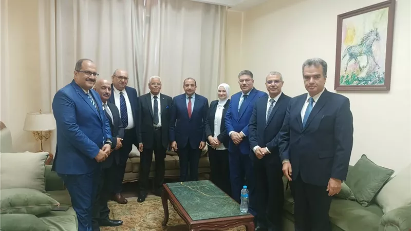 اللجنة المُختصة بترشيح رؤساء الجامعات تبدأ مقابلة المُرشحين لمنصب رئيس جامعة الزقازيق