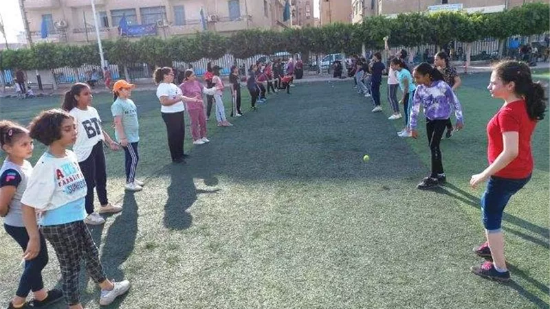 إستمرار تدريب الطلاب على رياضة الهوكى فى مركز شباب ناصر بالزقازيق