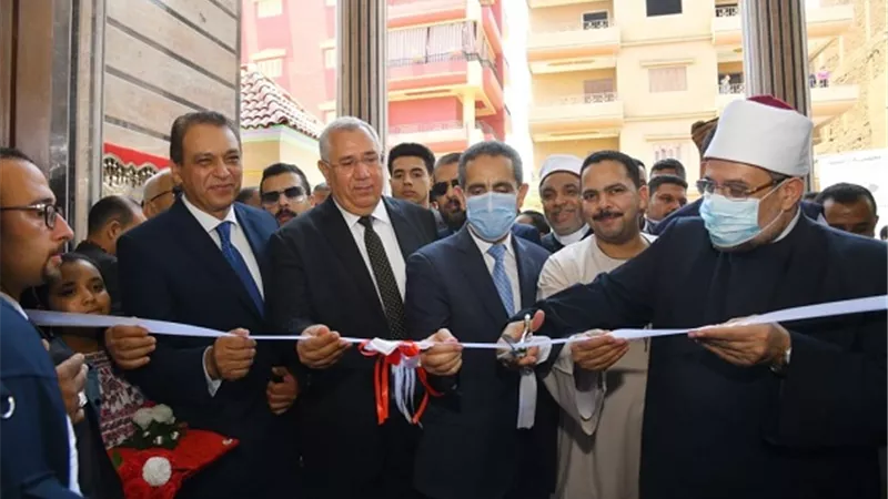 وزير الأوقاف ومحافظ الغربية يفتتحان مسجد عمر بن عبد العزيز بسمنود بالغربية
