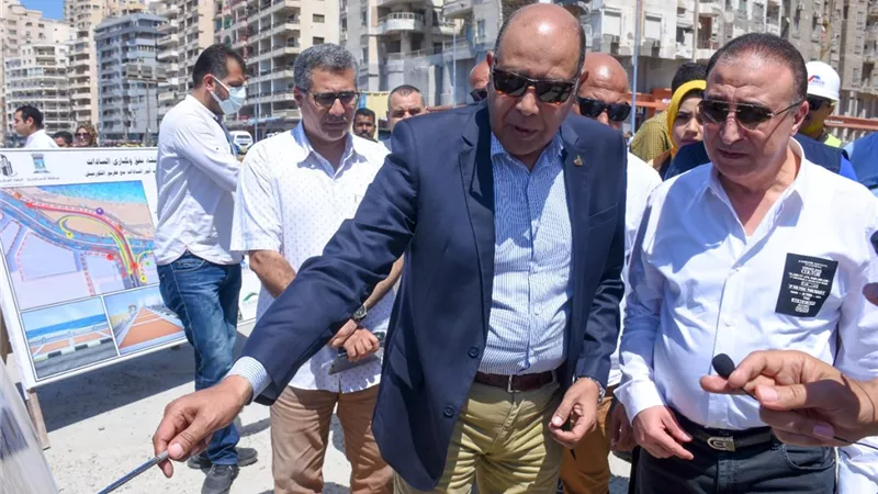 محافظ الأسكندرية: كورنيش منطقة 45 خط أحمر و بنفس المساحة..صور