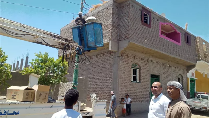 قرب الانتهاء من تنفيذ مشروع الصرف الصحي بمنطقة الميات بمركز دشنا