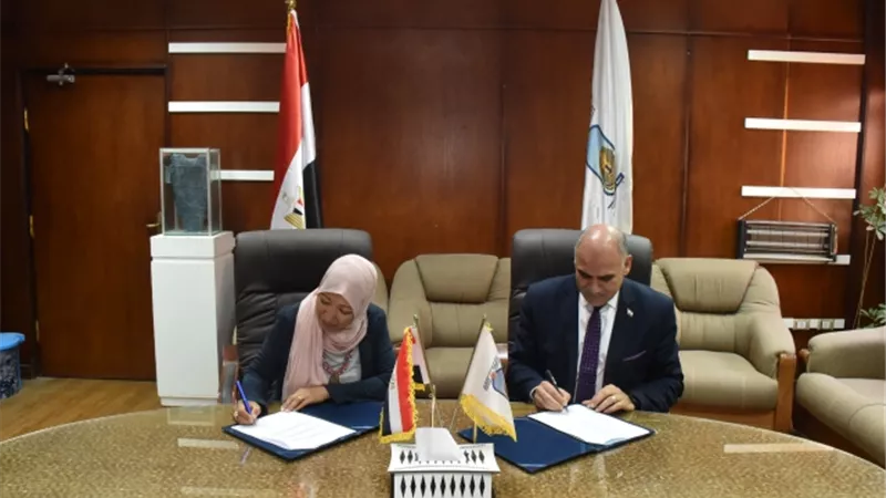 بروتوكول تعاون مشترك بين مركز الحرف التراثية بجامعة الأقصر ومؤسسة المنارة والضحى