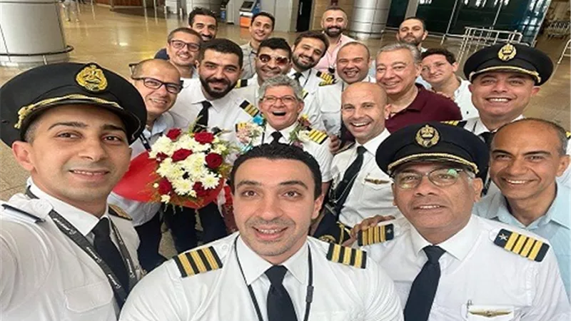 ممر شرفيَ تكريمًا لـلطيار فخري تويج احتفاءا بأخر رحلة طيران له