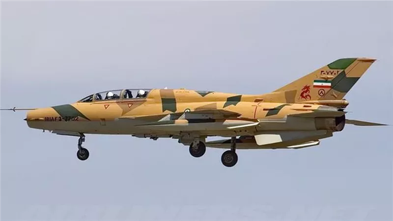 الجيش الإيراني: سقوط طائرة حربية من طراز F-14 في منطقة أصفهان