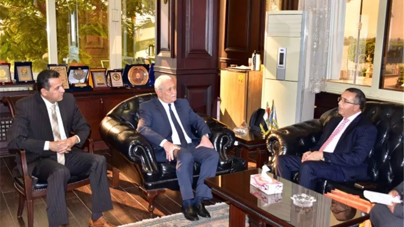 محافظ الأقصر يستقبل سفير الهند بالقاهرة