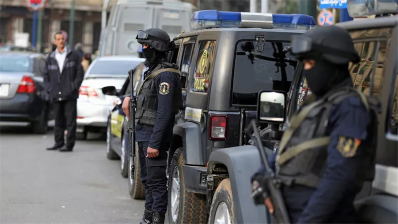 ضبط صاحب محل لترويجه أجهزة إستقبال مجهزة لفك شفرات القنوات الفضائية