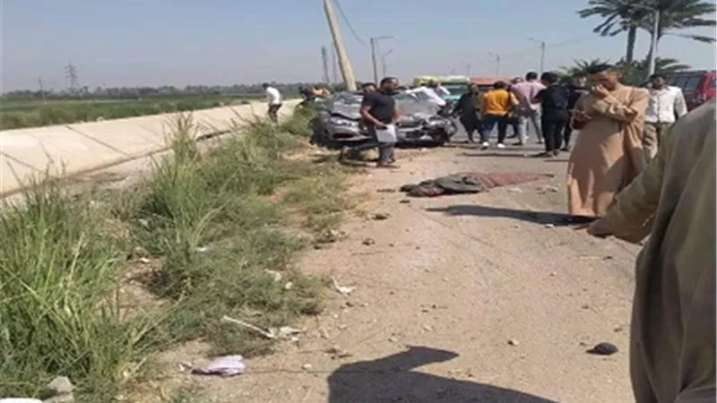 السباق بين سيارتين تسبب في دهس مسن ونجله بالطريق الزراعى