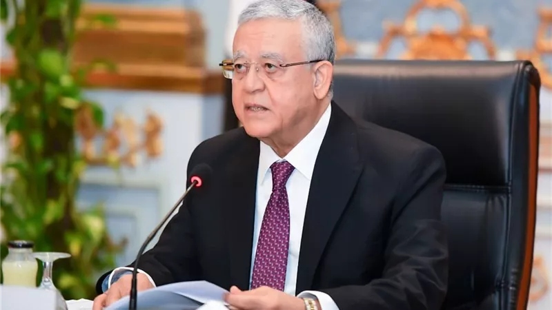 رئيس البرلمان يستعرض تقـرير لجنة الخطة والموازنة للعام المالي 2022/2023