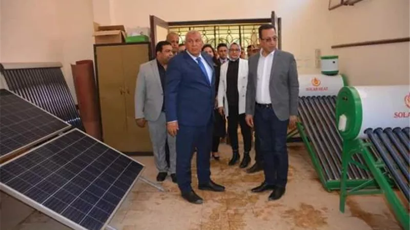 الزملوط: إنشاء أول مدرسة ذكية للتكنولوجيا التطبيقية فى الخارجة.. بالصور