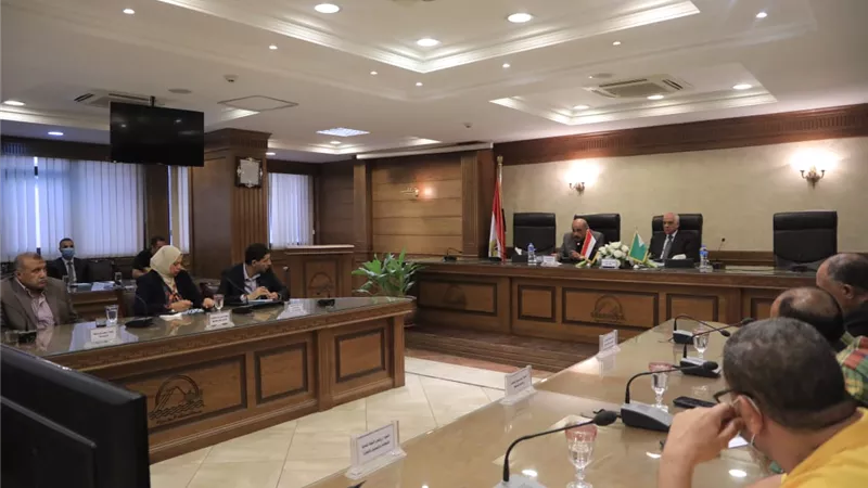 محافظ الجيزة يشدد على تكثيف أعمال إزالة الاشغالات والتعديات من الطريق العام