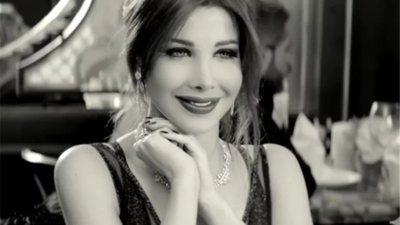 نانسي عجرم تخطف متابعيها بصورة جديدة مع والدها - صورة