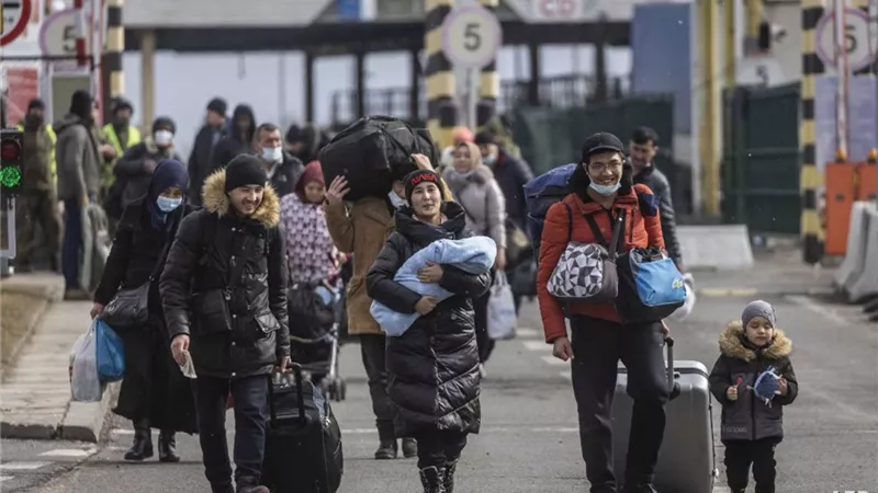 فرار أكثر من 7.7 مليون شخص من أوكرانيا منذ بداية العملية العسكرية الروسية