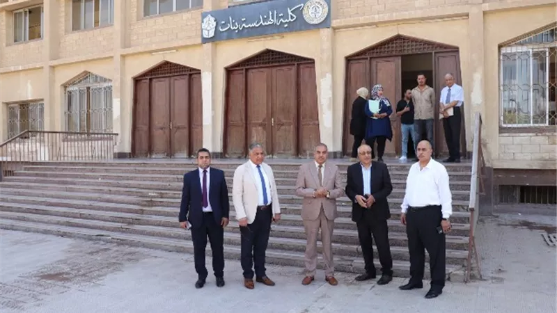 المحرصاوي يوجه عمداء كليات الأزهر توزيع المياه الباردة على الطلاب في الإمتحانات