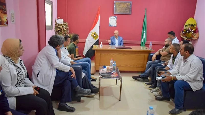 وكيل وزارة الصحة يتفقد الخدمات الطبية بمستشفي أبوحماد وأعمال التطوير