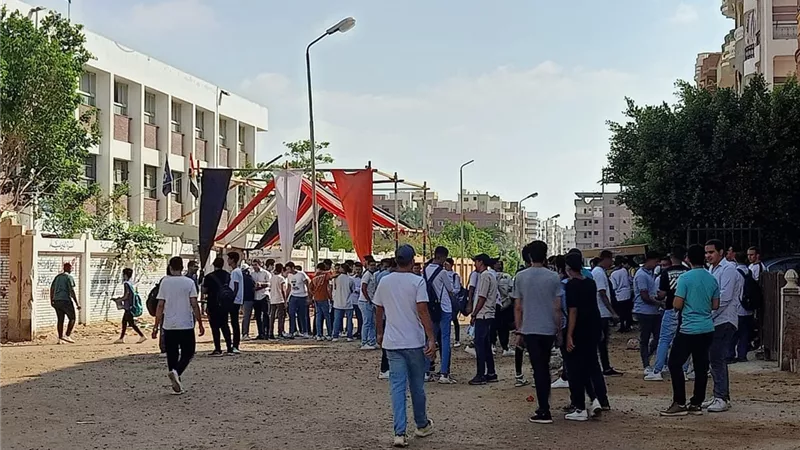 طلاب السويس: امتحانات خارج المجموع خفف الضغط وكسر رهبة اللجان