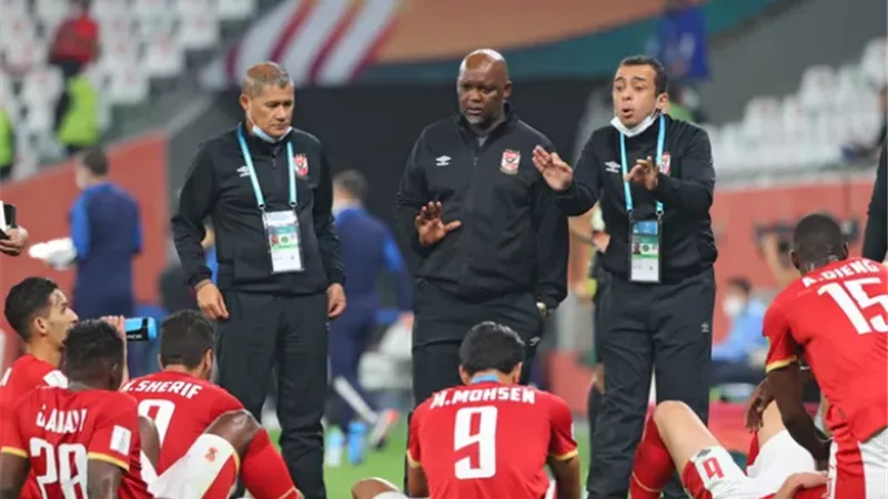 خليفة موسيماني.. هل يقدم الأهلي مدربه الجديد أمام بيراميدز؟