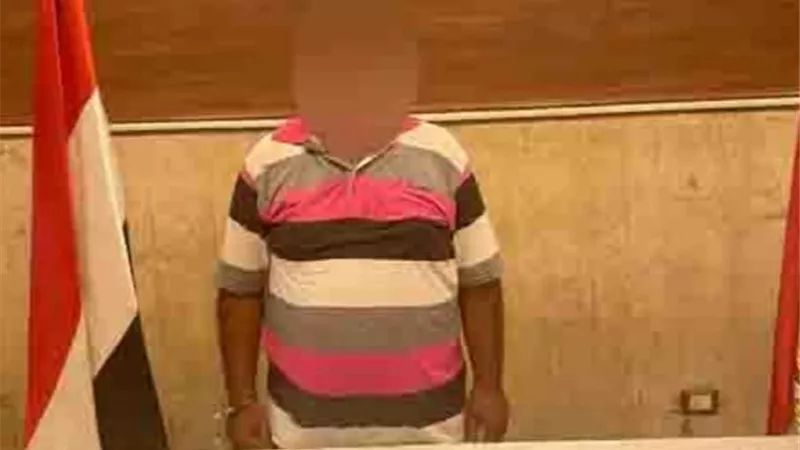 ضبط فنى صيانة ماكينات الصراف الألى ىسرق سيدة في عين شمس