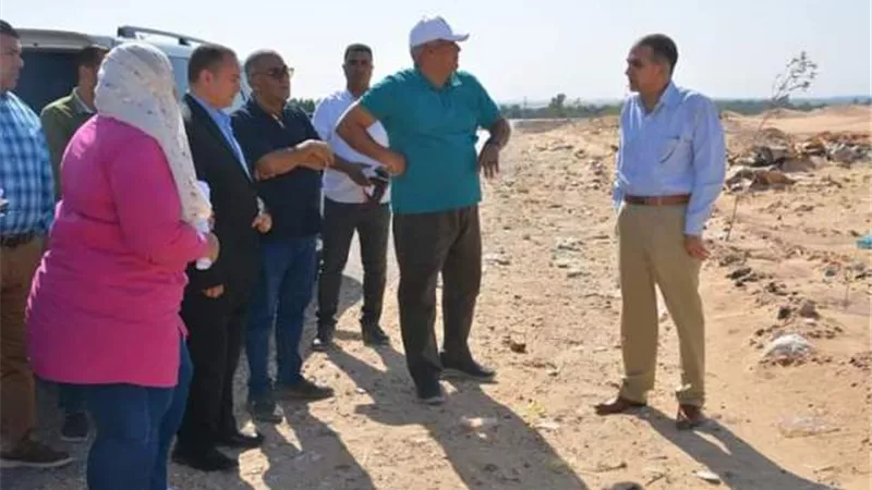 الزملّوط يوجّه بشق طرق جديدة وتعويض أهالى السندادية بالخارجة