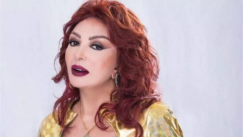 نبيلة عبيد تبدأ تسجيل برنامجها الإذاعي .. قريبًا