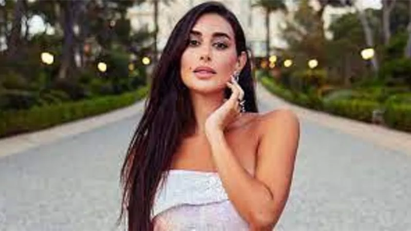 ياسمين صبرى تبهر جمهورها بفيديو من فعاليات كارتير