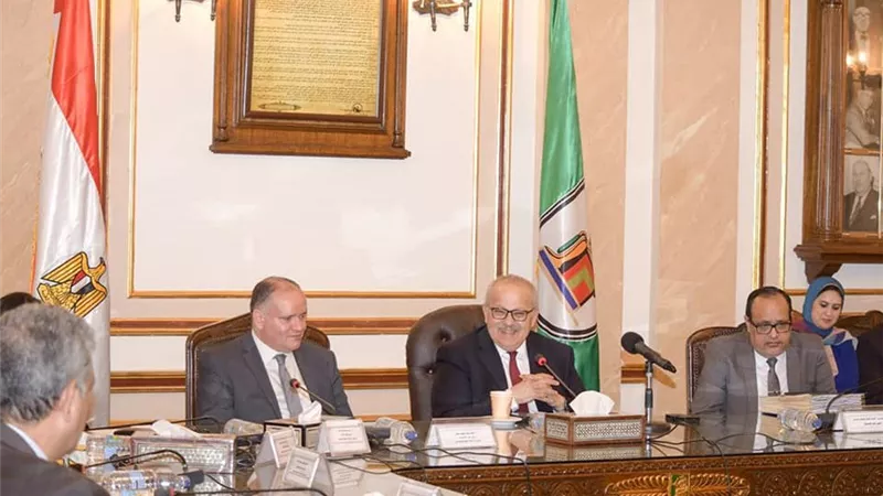 الخشت يشيد بانتظام امتحانات 35 ألف طالب بالدراسات العليا