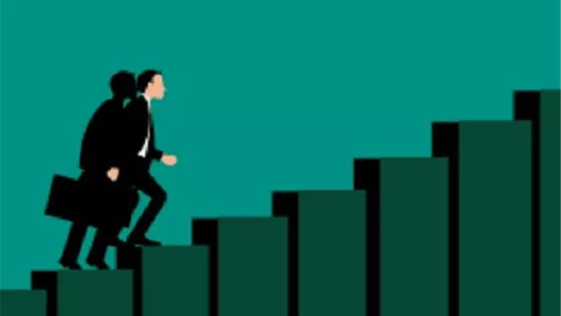 10 مواد تضمنهم قرار ترقيات موظفى الجهاز الادارى 2022