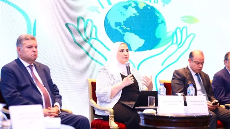 وزيرة التضامن تشارك في فعاليات منتدى الاقتصاد الأخضر