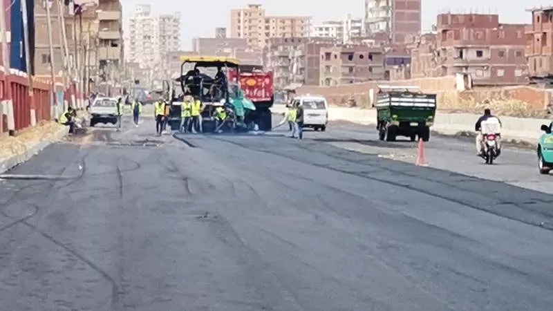 بتكلفة 75 مليون جنيه.. رصف شوارع مدينة منيا القمح