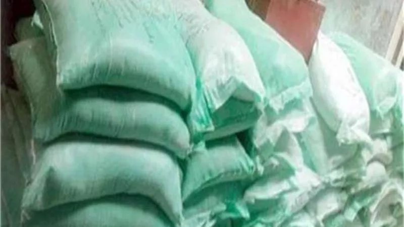 ضبط صاحب مخبز لإدارته بدون ترخيص وبحوزته نص طن دقيق بلدى مُدعم