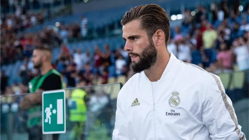 مدافع ريال مدريد يقترب من الرحيل